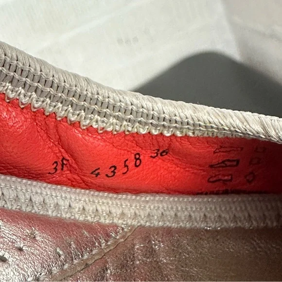 Prada Buffalo Lux Orange Silver Patent Leather Scrunch Ballet Flats Size 36 - Picture 16 of 16